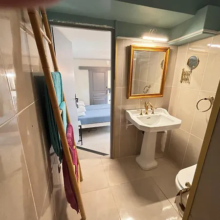 Belle Epoque Saint-raphael ベッド・アンド・ブレックファスト