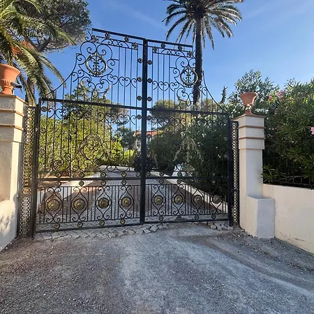 Bed and breakfast Belle Epoque Saint-raphael