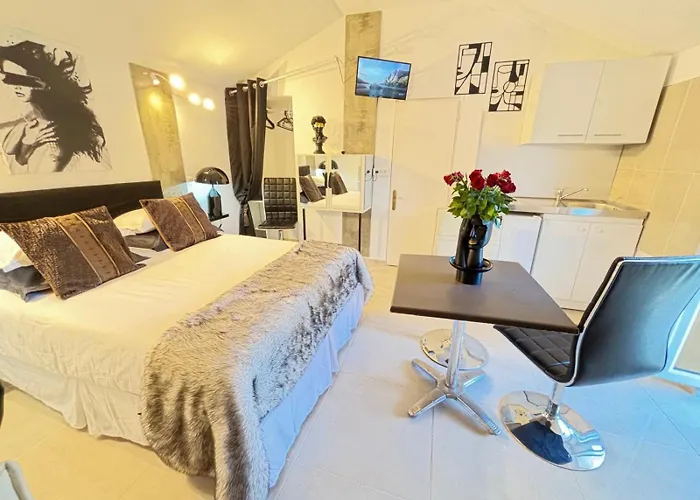 Bed & Breakfast Belle Epoque Saint-raphael 3*