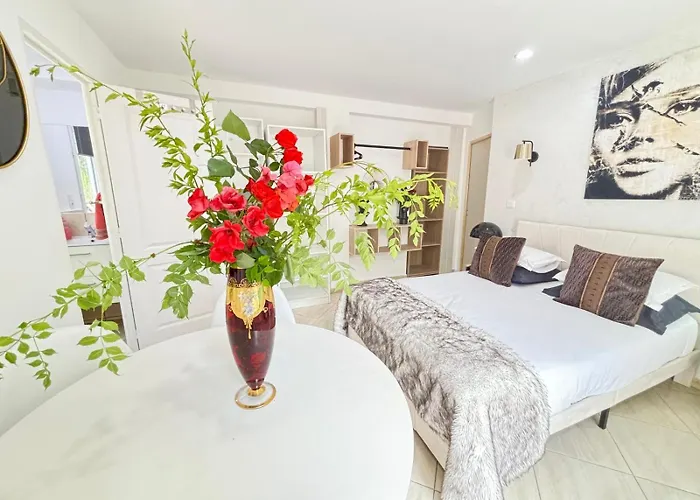 Belle Epoque Saint-raphael Bed and breakfast Saint-Raphaël