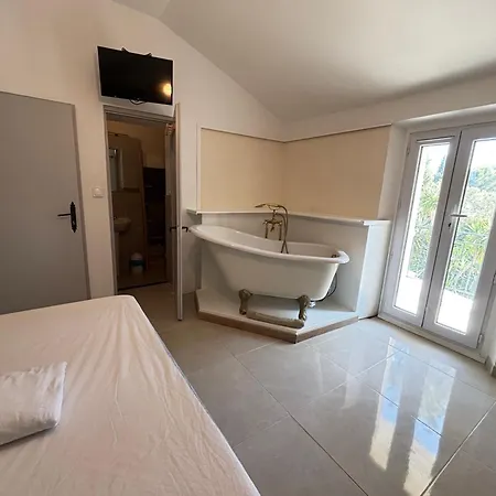 Belle Epoque Saint-raphael 住宿加早餐酒店