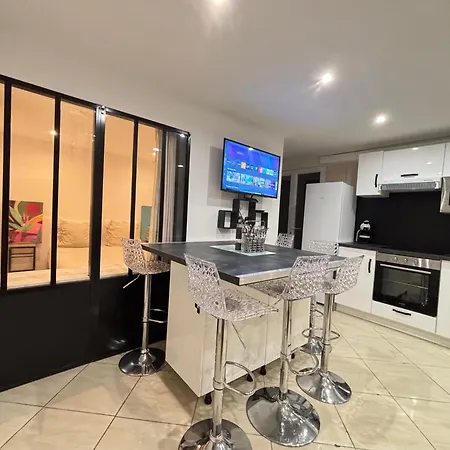 Belle Epoque Saint-raphael 住宿加早餐酒店 Saint-Raphaël