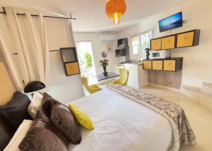 Belle Epoque Saint-raphael Bed & Breakfast